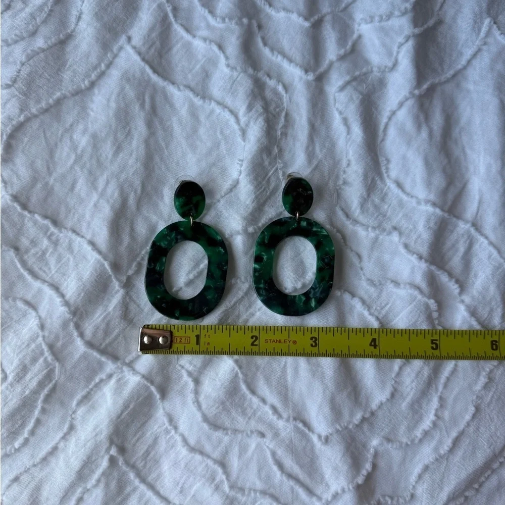 Elegant Green Oval Drop Dangle Earrings Marble Design
